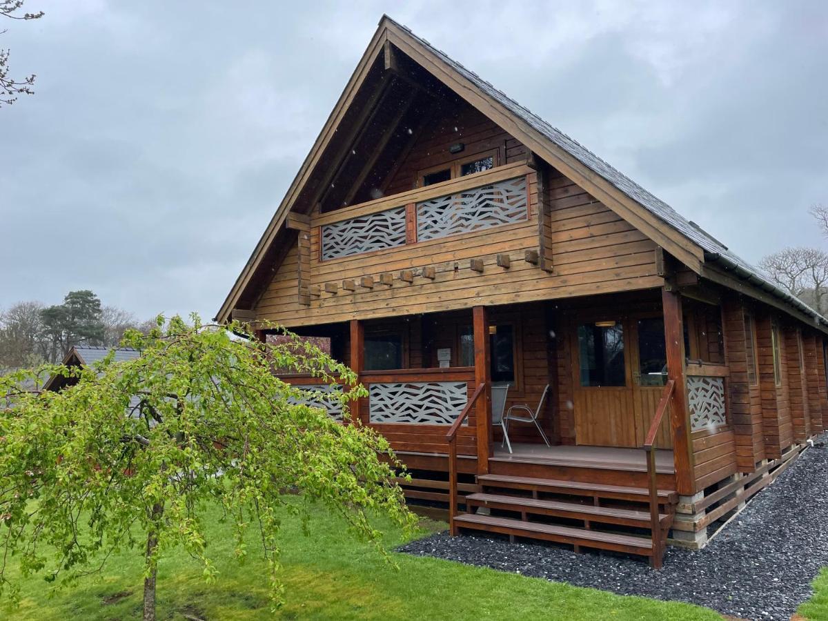 Luxury 3 Bedroom, 3 Bathroom Lodge With Hot Tub Ланбедър Екстериор снимка